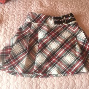 Girls plaid Children’s Place skirt size 8